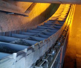 熟料槽式輸(shū)送機頭部裝(zhuang)置