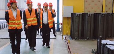 康凯模具制造有限公司董事(shi)、副總(zong)裁朱(zhu)兵到(dao)公司(si)調研(yan)